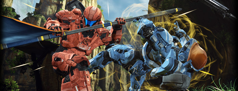 red spartan hitting blue spartan with blue flag in Halo 4 multiplayer